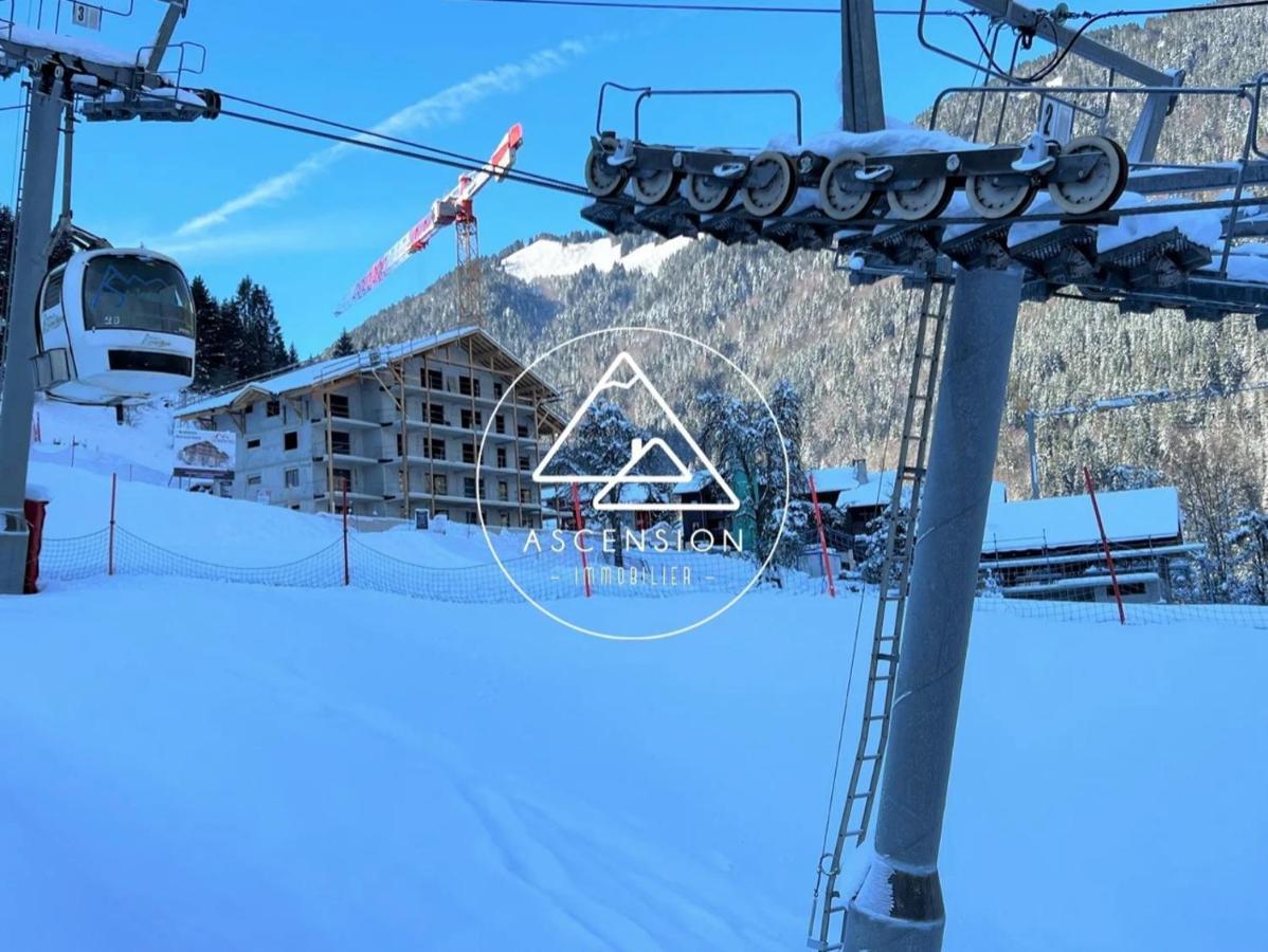 Apartment Le Snow Roc: Ski-in With Panoramic Terrace And Sauna *