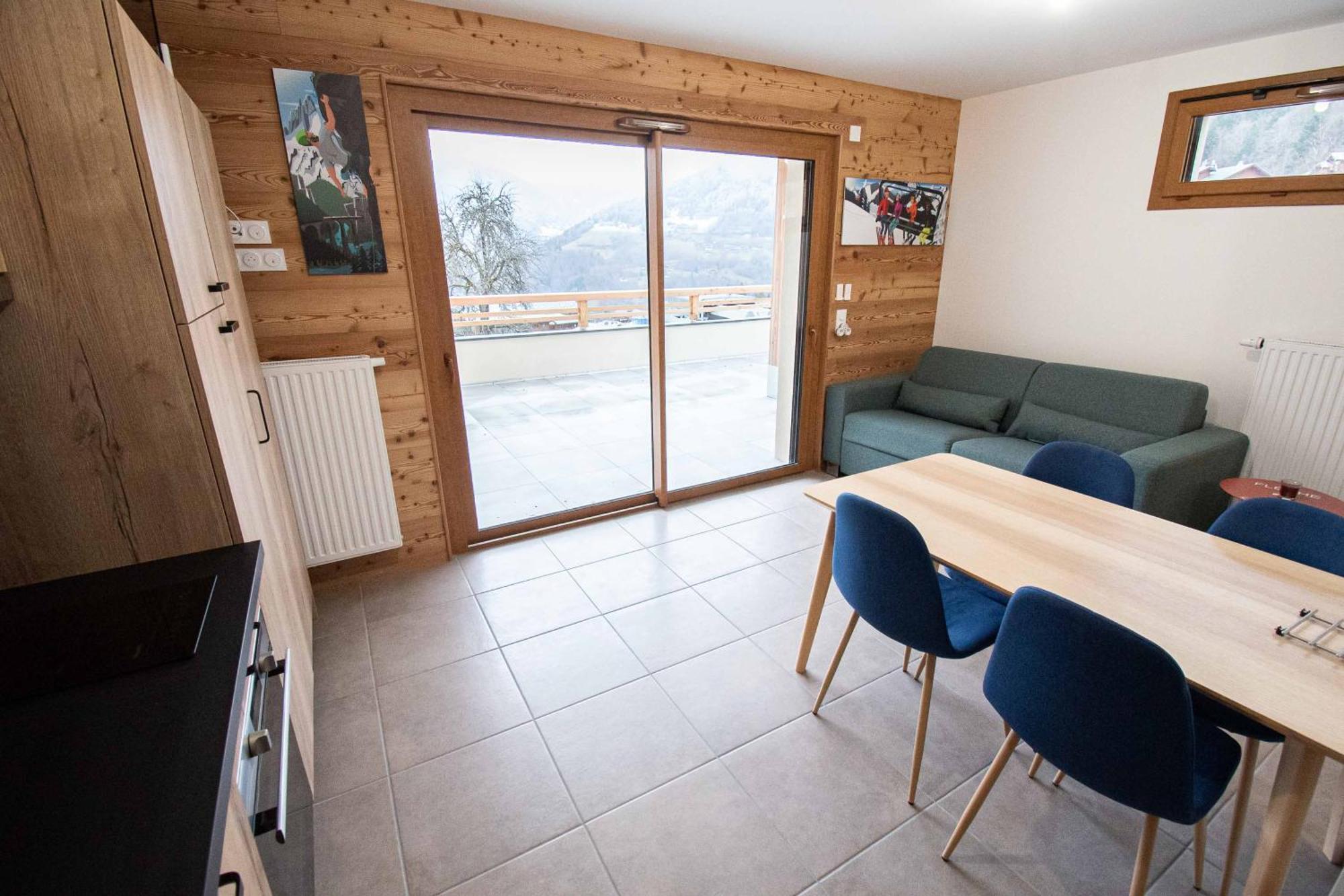 Le Snow Roc: Ski-in With Panoramic Terrace And Sauna Apartment