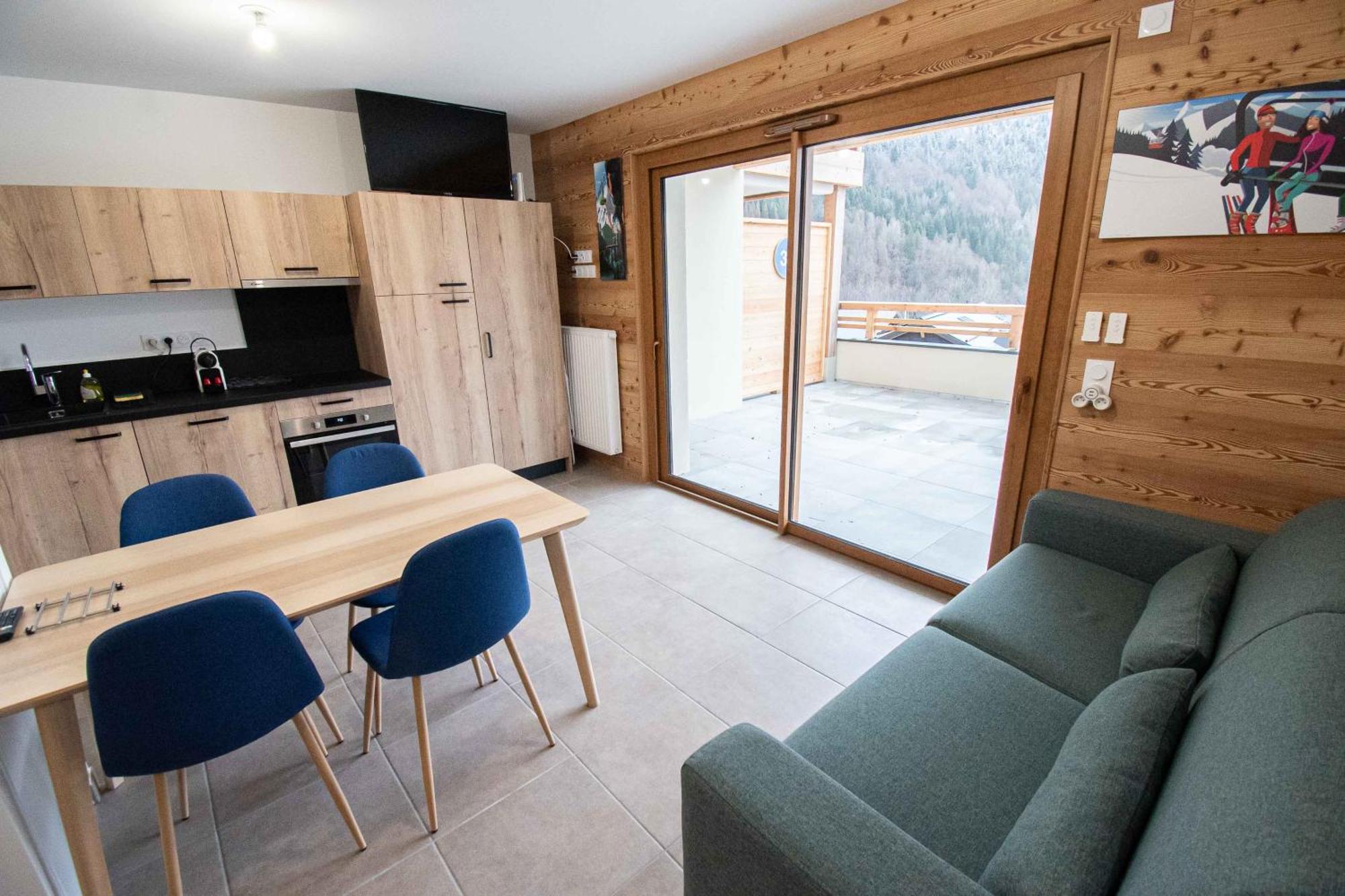 Le Snow Roc: Ski-in With Panoramic Terrace And Sauna Apartment *